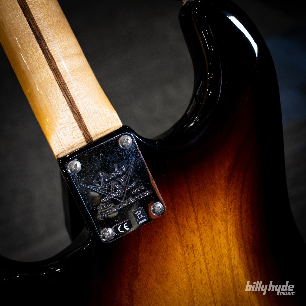 Fender Custom Shop Limited Edition 70th Anniversary 1954 Stratocaster Time Capsule Package Electric Guitar in Wide-Fade 2-Color Sunburst