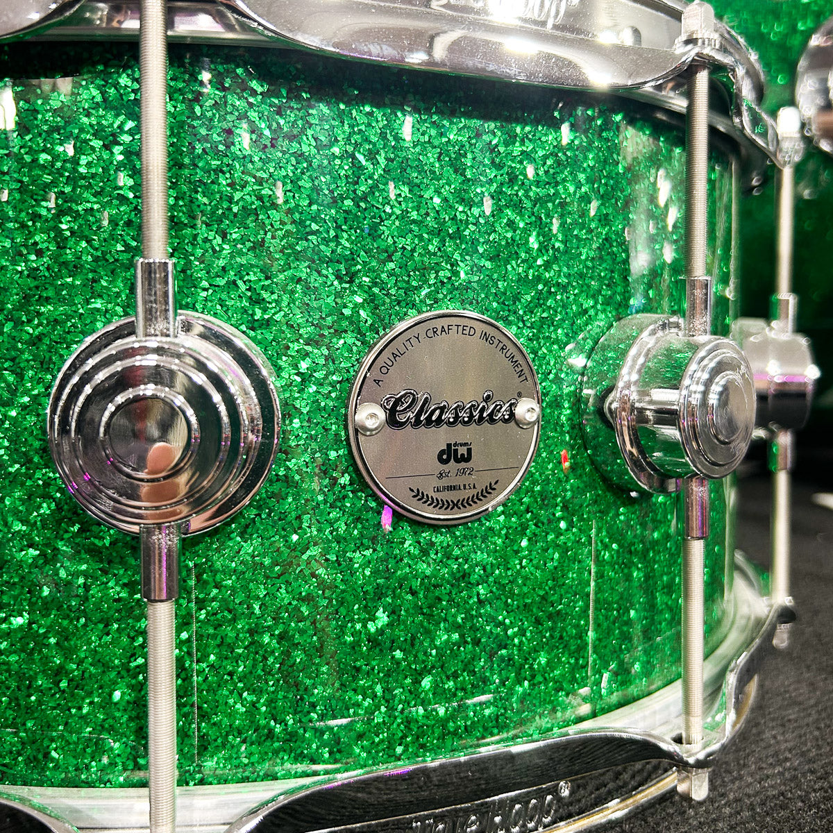 DW Classic Custom Shell Pack (13T, 16FT, 22B + 14SN) in Green Glass Finish