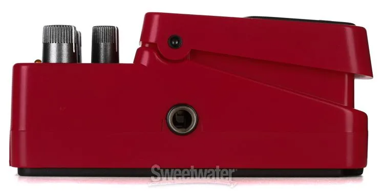 Behringer UM300 Ultra Metal Distortion Pedal