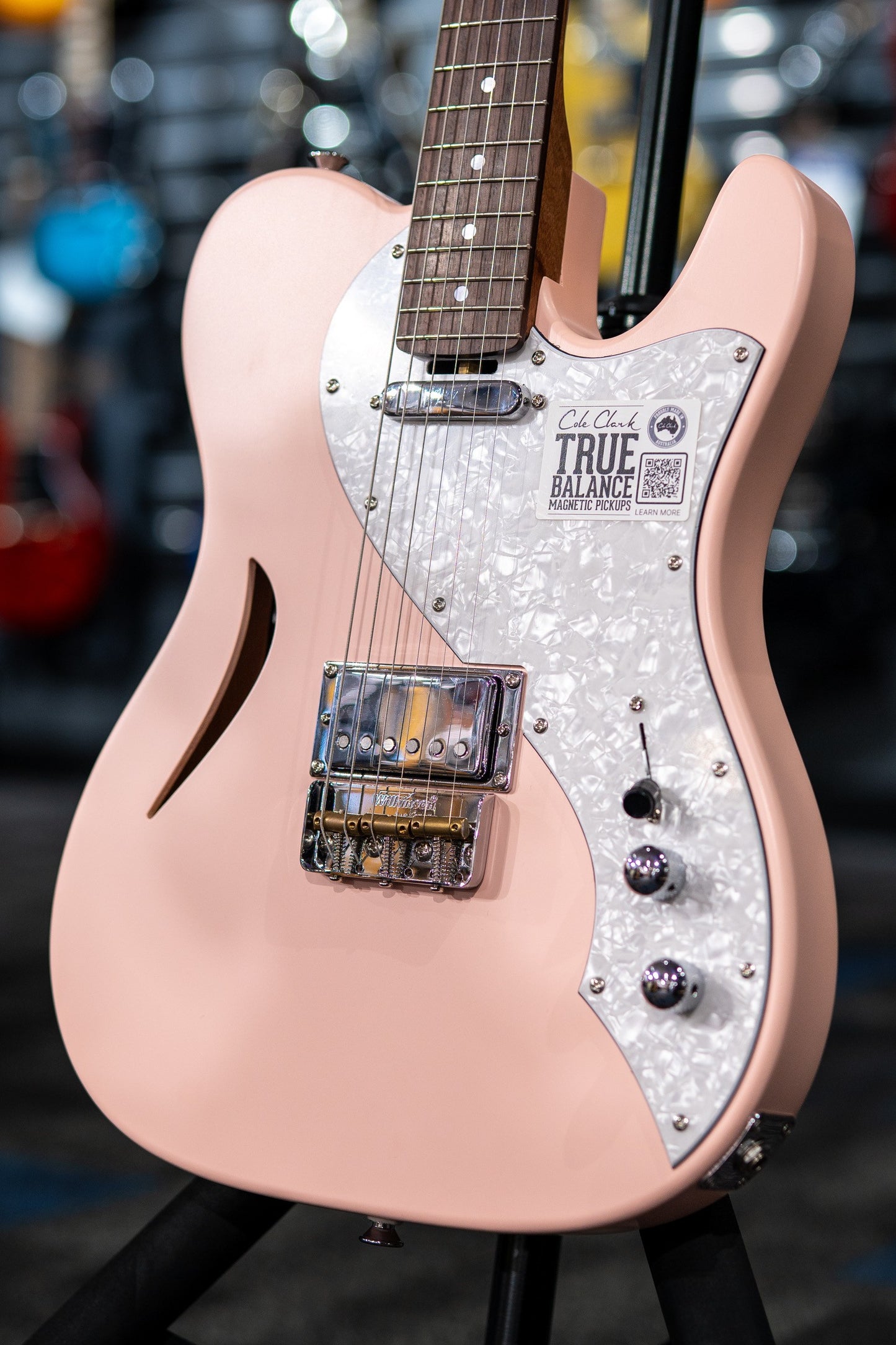 Cole Clark Culprit 3, HS, Mother of Pearl Pickguard in Shell Pink