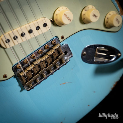 Fender Custom Shop Limited Edition 1964 L-Series Stratocaster Heavy Relic Electric Guitar in Aged Daphne Blue