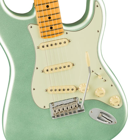 Fender American Professional II Stratocaster, Maple Fingerboard in Mystic Surf Green
