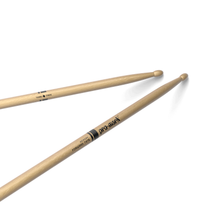 Promark Classic Forward 747B Lacquered Hickory Drumstick