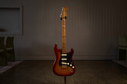 Fender Custom Shop American Custom Stratocaster NOS in Aged Cherry Sunburst