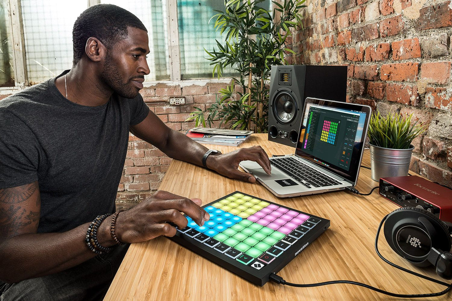 Novation Launchpad X 64 Pad MIDI Grid Controller