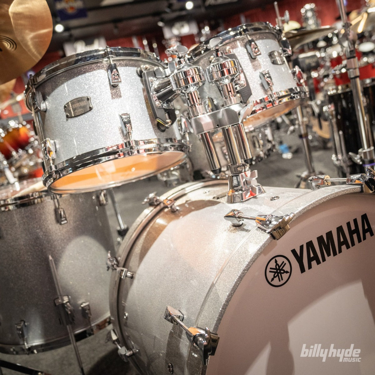 Yamaha Absolute Hybrid Maple 5-Piece Drum Kit in Silver Sparkle