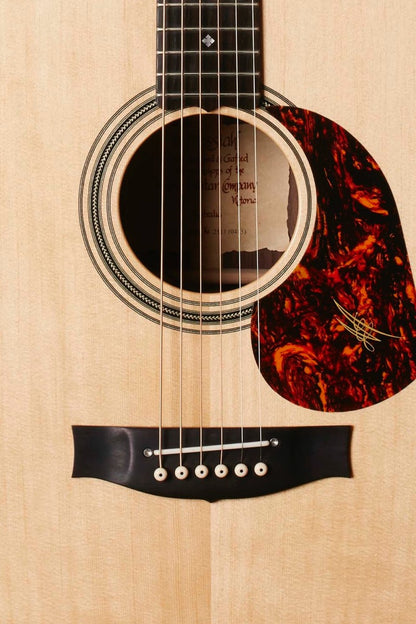 Maton Messiah EM100 Electric Acoustic Guitar in Natural