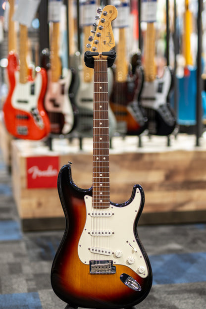 Fender American Standard Stratocaster (2008) RW in 3-Color Sunburst (Second Hand)