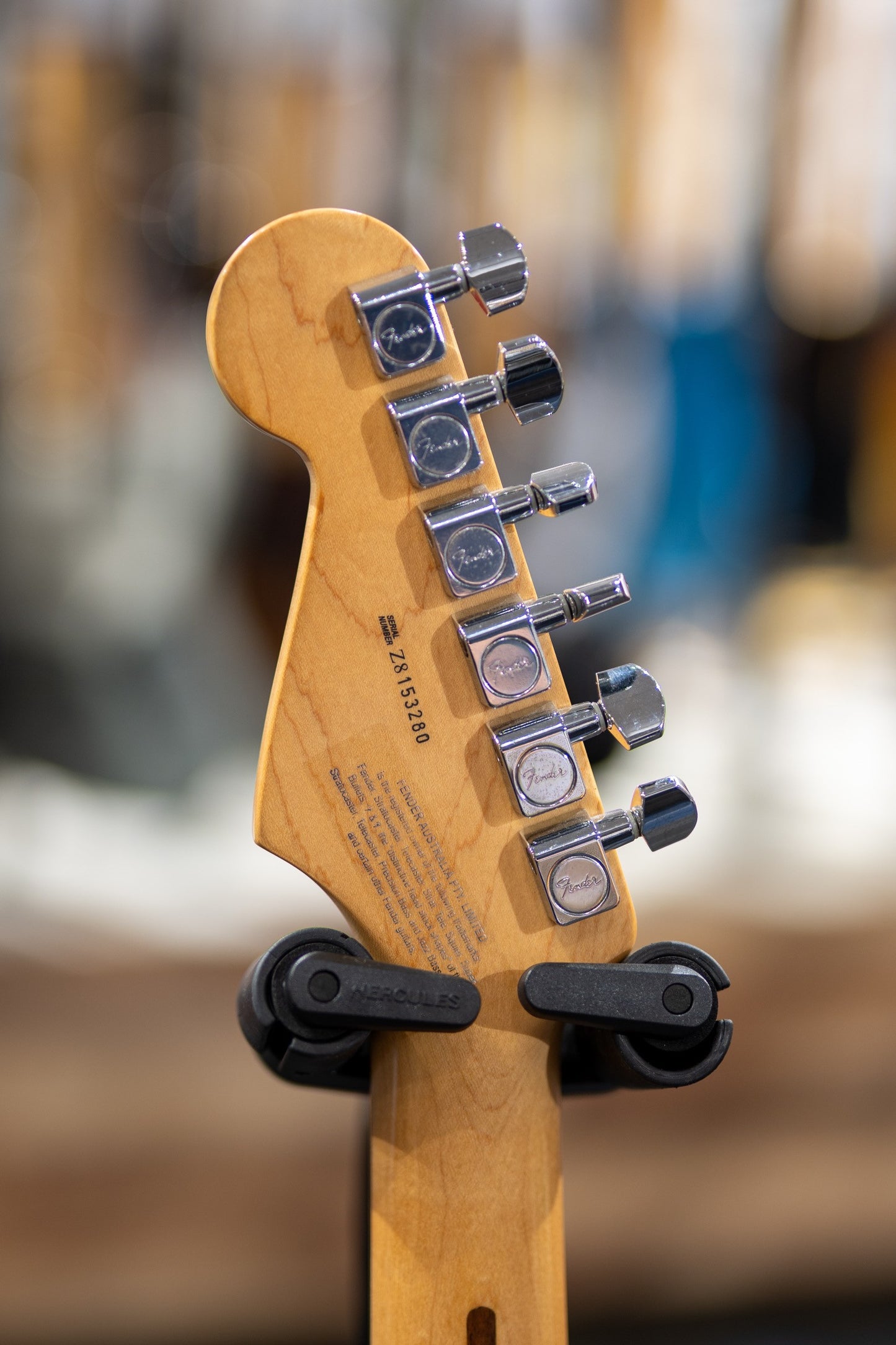 Fender American Standard Stratocaster (2008) RW in 3-Color Sunburst (Second Hand)
