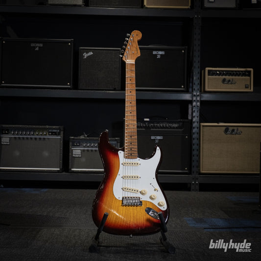 Fender Custom Shop Limited Edition '58 Stratocaster Journeyman Relic with Closet Classic Hardware Electric Guitar in Chocolate 3-Color Sunburst