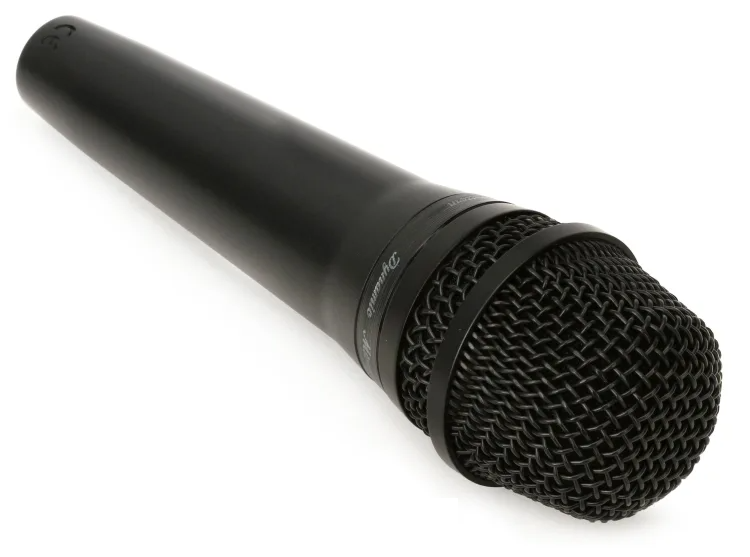 Shure PGA57 Dynamic Microphone with XLR-XLR Cable
