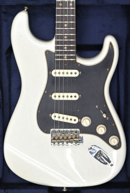 Fender Custom Shop Postmodern Strat Journeyman Relic in Aged Olympic White