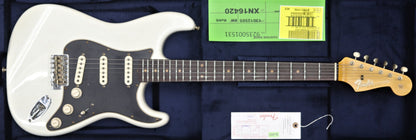 Fender Custom Shop Postmodern Strat Journeyman Relic in Aged Olympic White