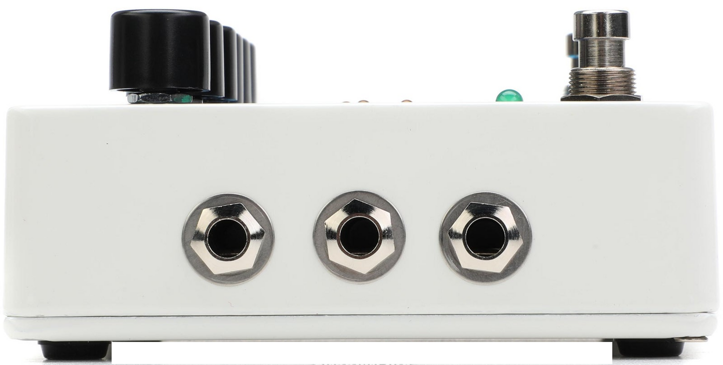 Electro-Harmonix Deluxe Memory Man 1100-TT Delay Pedal with Tap Temp