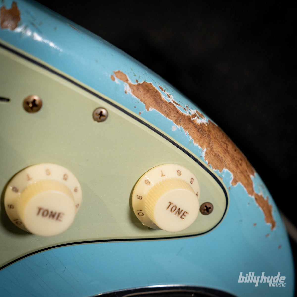 Fender Custom Shop Limited Edition 1964 L-Series Stratocaster Heavy Relic Electric Guitar in Aged Daphne Blue