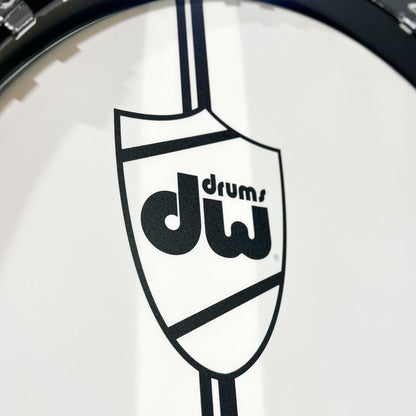 DW Classic Custom Shell Pack (13T, 16FT, 22B + 14SN) in Green Glass Finish
