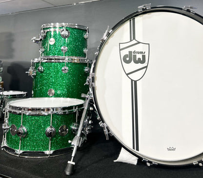 DW Classic Custom Shell Pack (13T, 16FT, 22B + 14SN) in Green Glass Finish