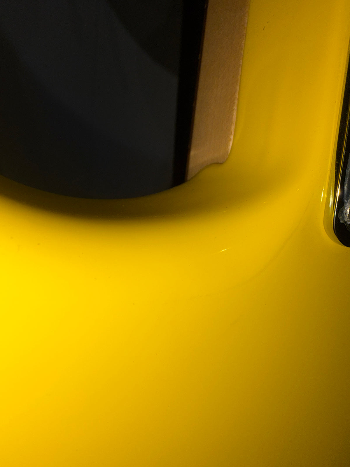Fender Tom DeLonge Stratocaster, RW Fingerboard in Graffiti Yellow | EX-DEMO