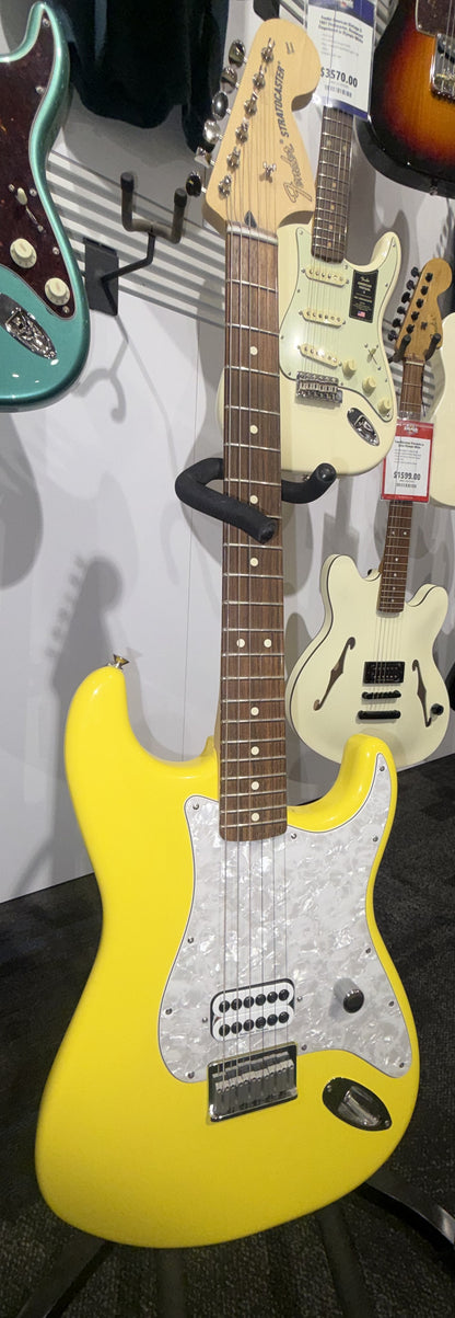 Fender Tom DeLonge Stratocaster, RW Fingerboard in Graffiti Yellow | EX-DEMO