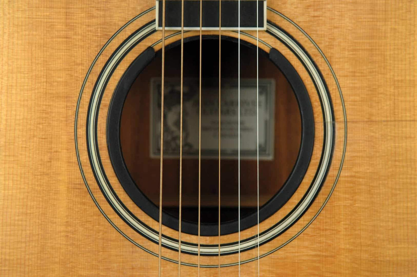 D'Addario Planet Waves OPort Sound Enhancement for Acoustic Guitar Large in Black