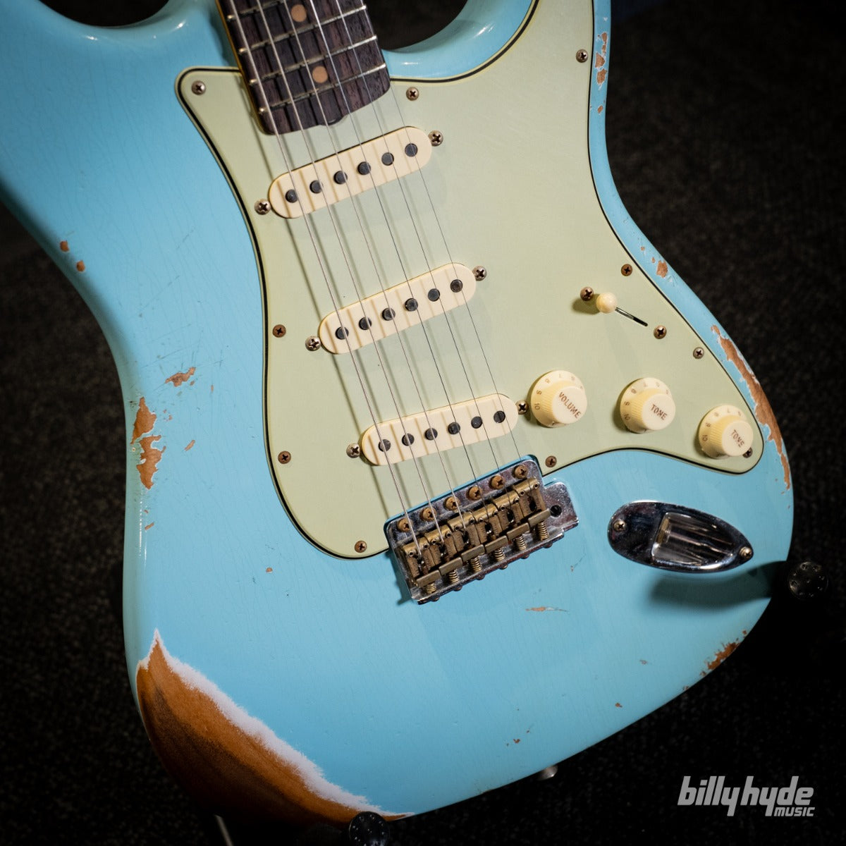 Fender Custom Shop Limited Edition 1964 L-Series Stratocaster Heavy Relic Electric Guitar in Aged Daphne Blue