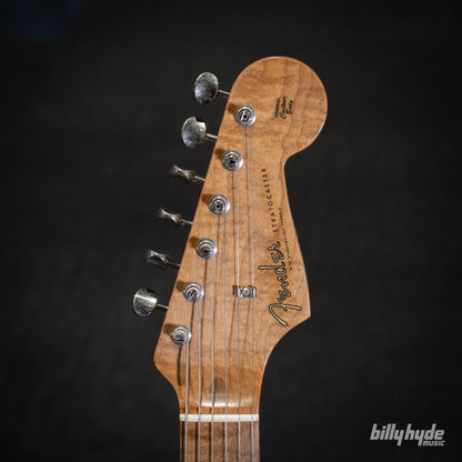 Fender Custom Shop Limited Edition '58 Stratocaster Journeyman Relic with Closet Classic Hardware Electric Guitar in Chocolate 3-Color Sunburst