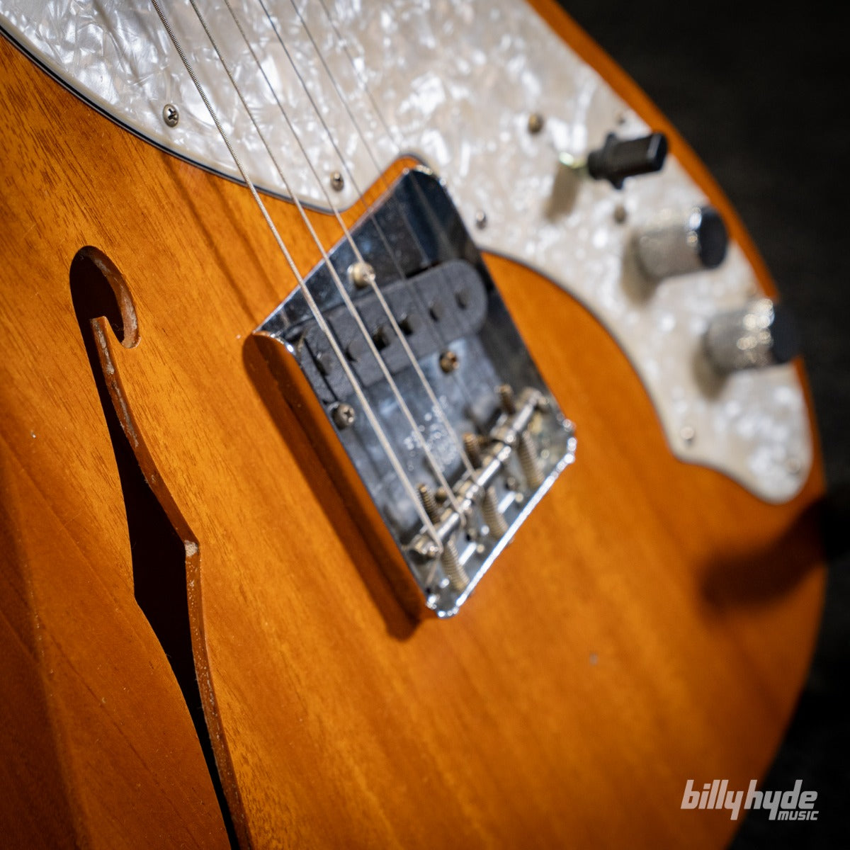 Fender Custom Shop 1968 Telecaster Thinline Journeyman Relic Electric Guitar in Aged Natural