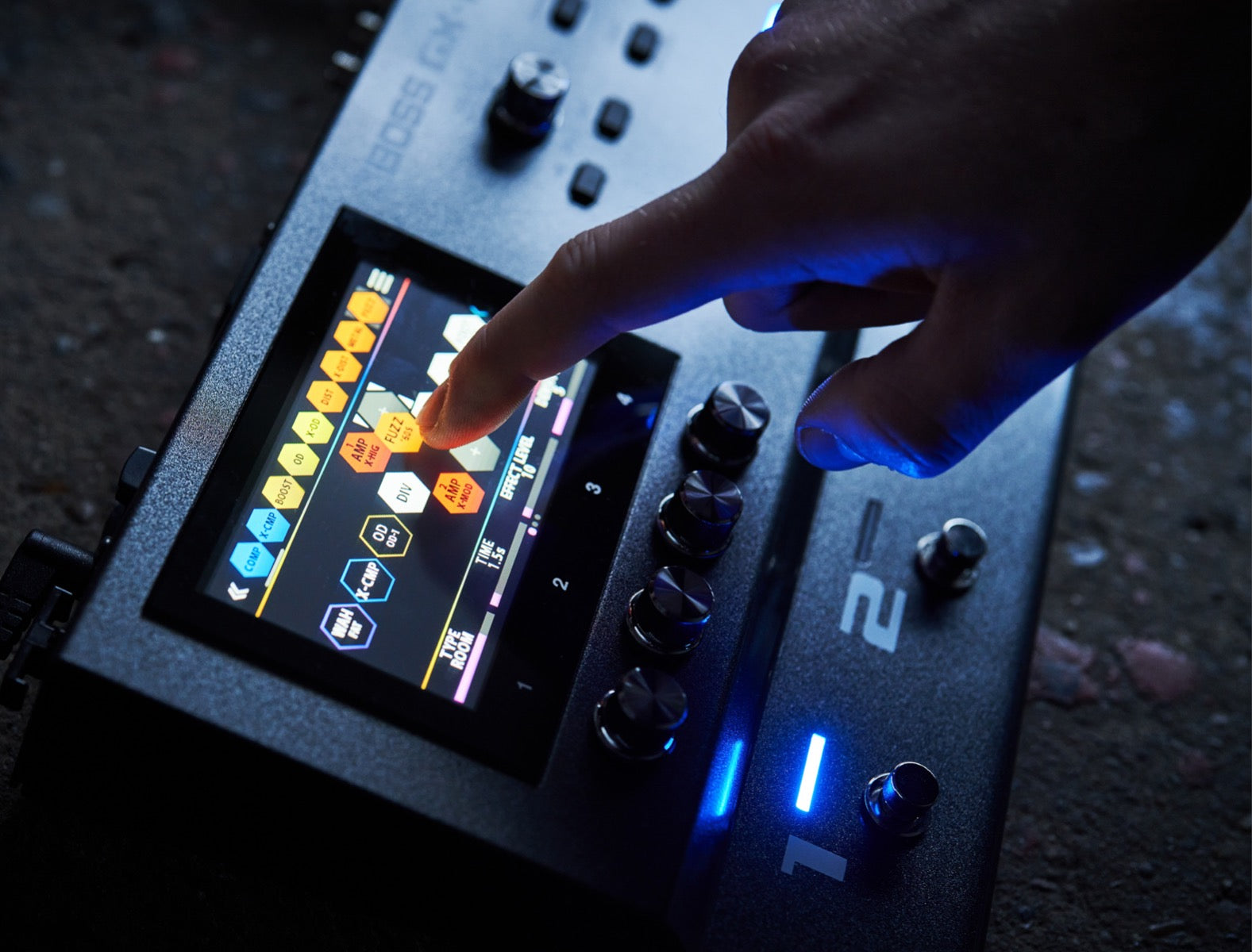 BOSS GX-100 Guitar Effects Processor – Billy Hyde Music
