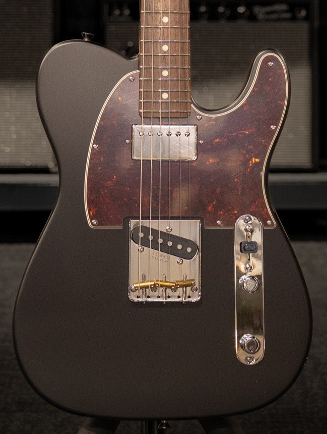 Fender Made in Japan FSR Hybrid II Telecaster SH, Rosewood Fingerboard in Satin Black - Billy Hyde Music Exclusive