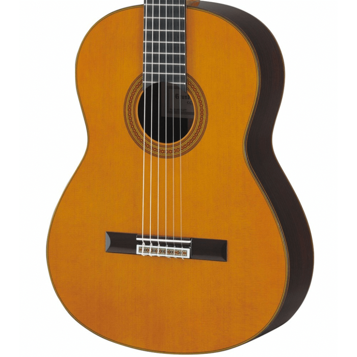 Yamaha gc32c shop classical guitar