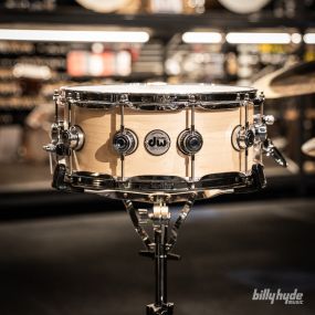 DW Collectors Series 5.5x14 Snare Drum in Satin Oil Maple